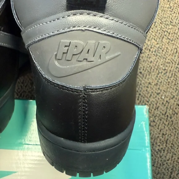 Nike SB Dunk High FPAR - Black and Gray High-Tops - Picture 5 of 9